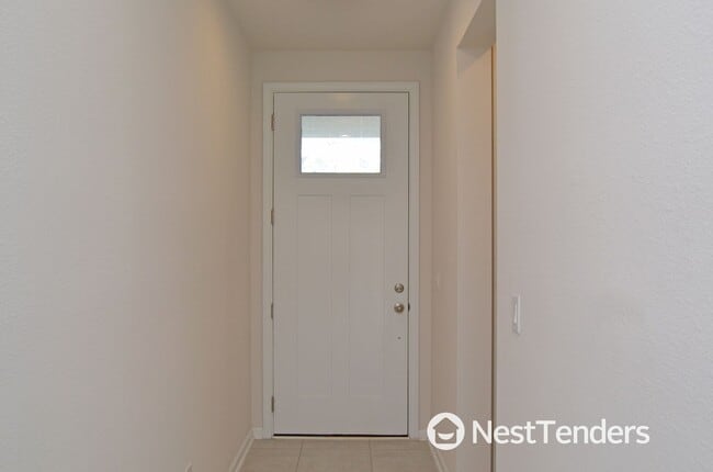 Building Photo - Like New Four Bedroom in Fernandina!
