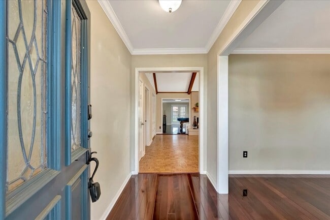 Building Photo - 1710 San Sebastian Ln