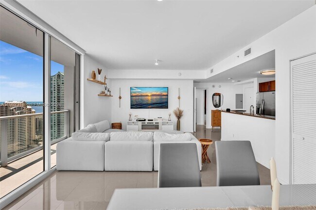 Building Photo - 300 S Biscayne Blvd