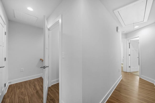 Building Photo - 3 Bed, 2.5 Bath - Lucky Penny - Furnished ...