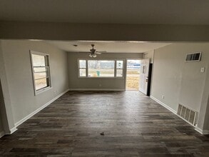 Building Photo - LIMITED TIME**1/2 OFF DEPOSIT**