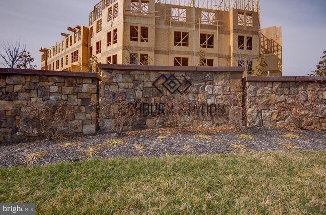 Building Photo - 43798 Middleway Ter