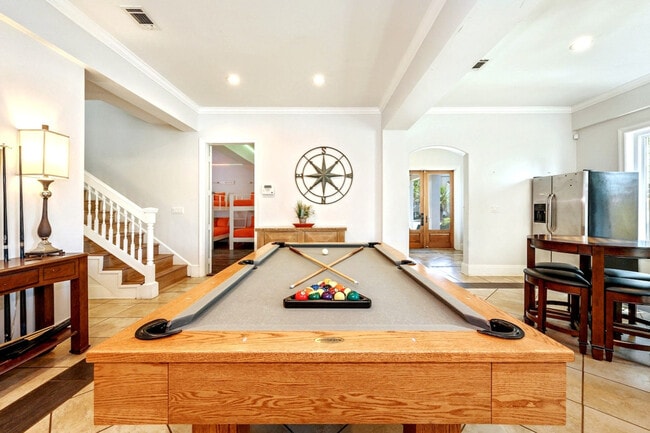 Building Photo - 2825 Scenic Hwy 98