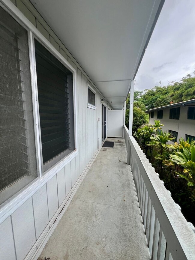 Building Photo - 272 Kapiolani St