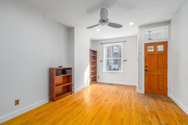 Building Photo - 802 LeCount St