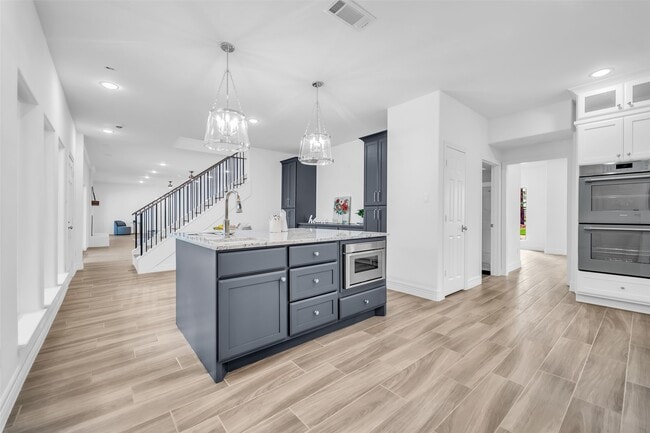 Building Photo - 11314 Williamsburg Dr