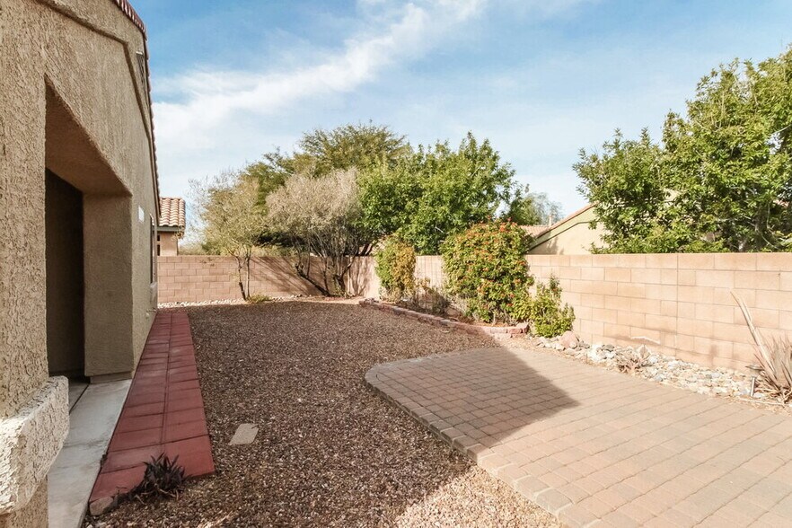 Building Photo - 10581 E Feltleaf Willow Trl