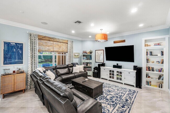 Building Photo - 10697 Willow Oak Ct