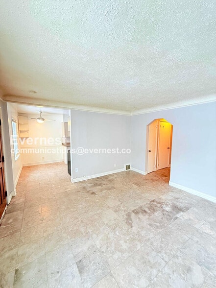 Building Photo - 6901 Heyden St