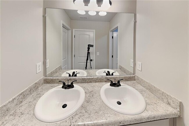 Building Photo - 2891 Bayrose Cir