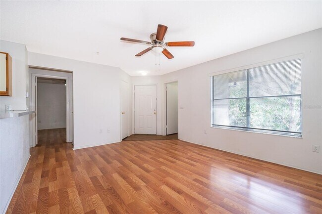 Building Photo - 627 Dory Ln