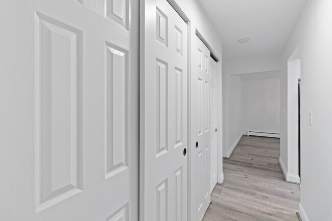 IMG_2243 - 2308-2312 Harper Avenue