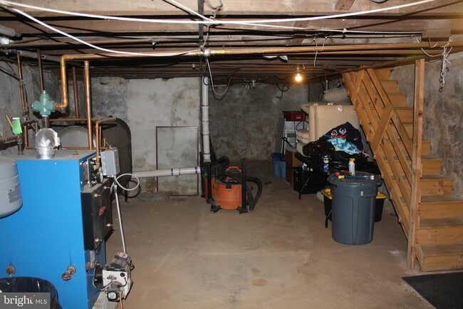 Building Photo - 820 W Bridge St