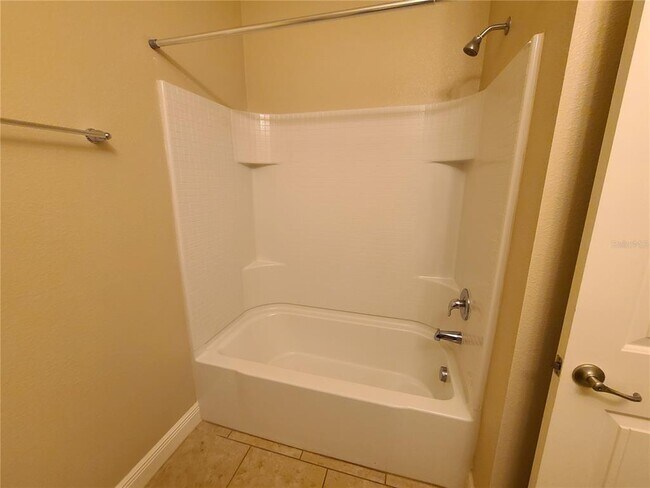 Building Photo - 1497 Softshell St