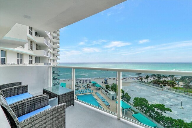 Building Photo - 3725 S Ocean Dr
