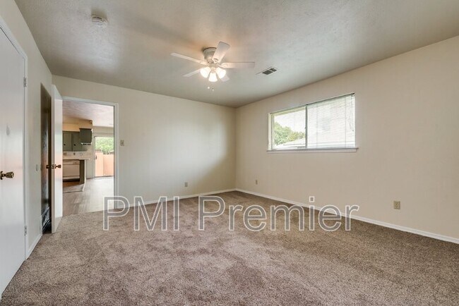 Building Photo - 411 Tiffany Trail