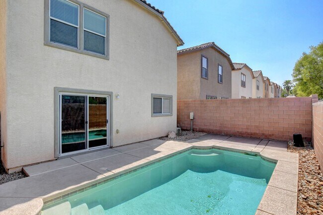 Building Photo - 4 Bedroom with Pool in Centennial Hills