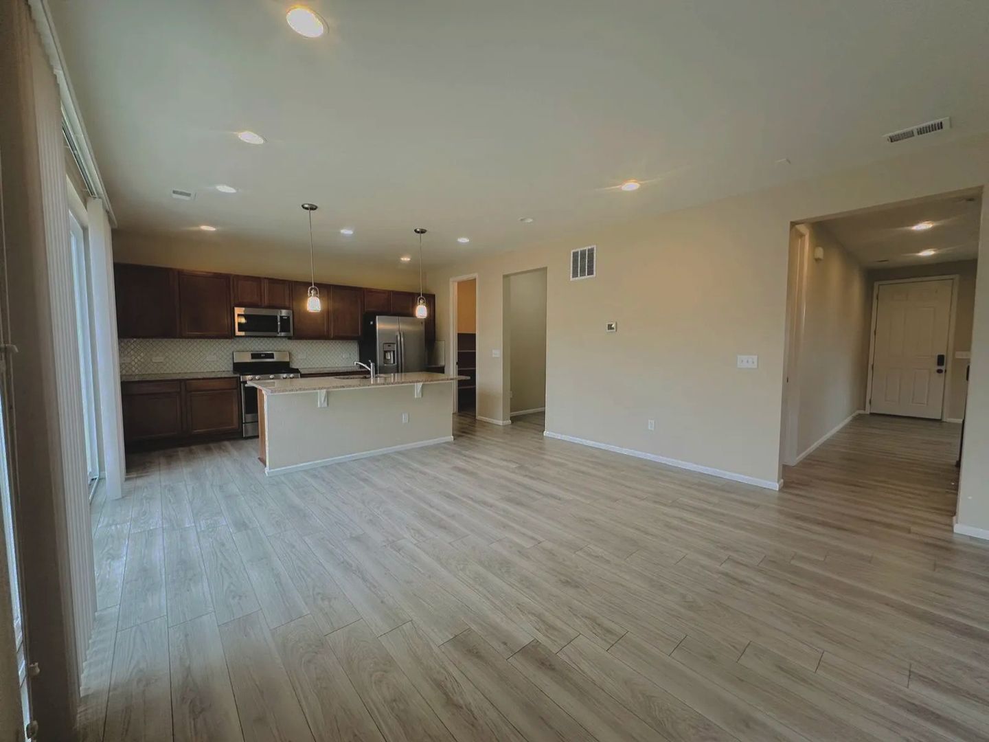 Building Photo - 9233 Englemann Ct