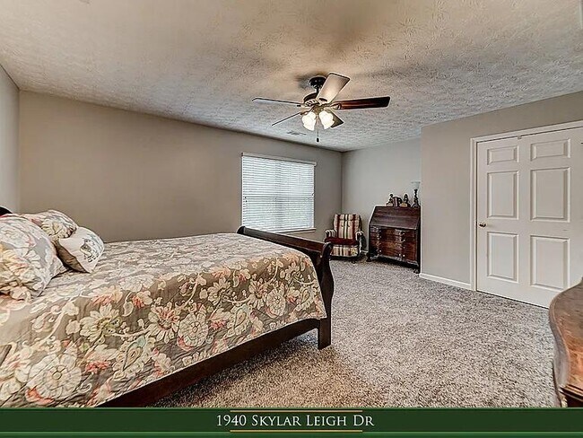 Building Photo - 1940 Skylar Leigh Dr