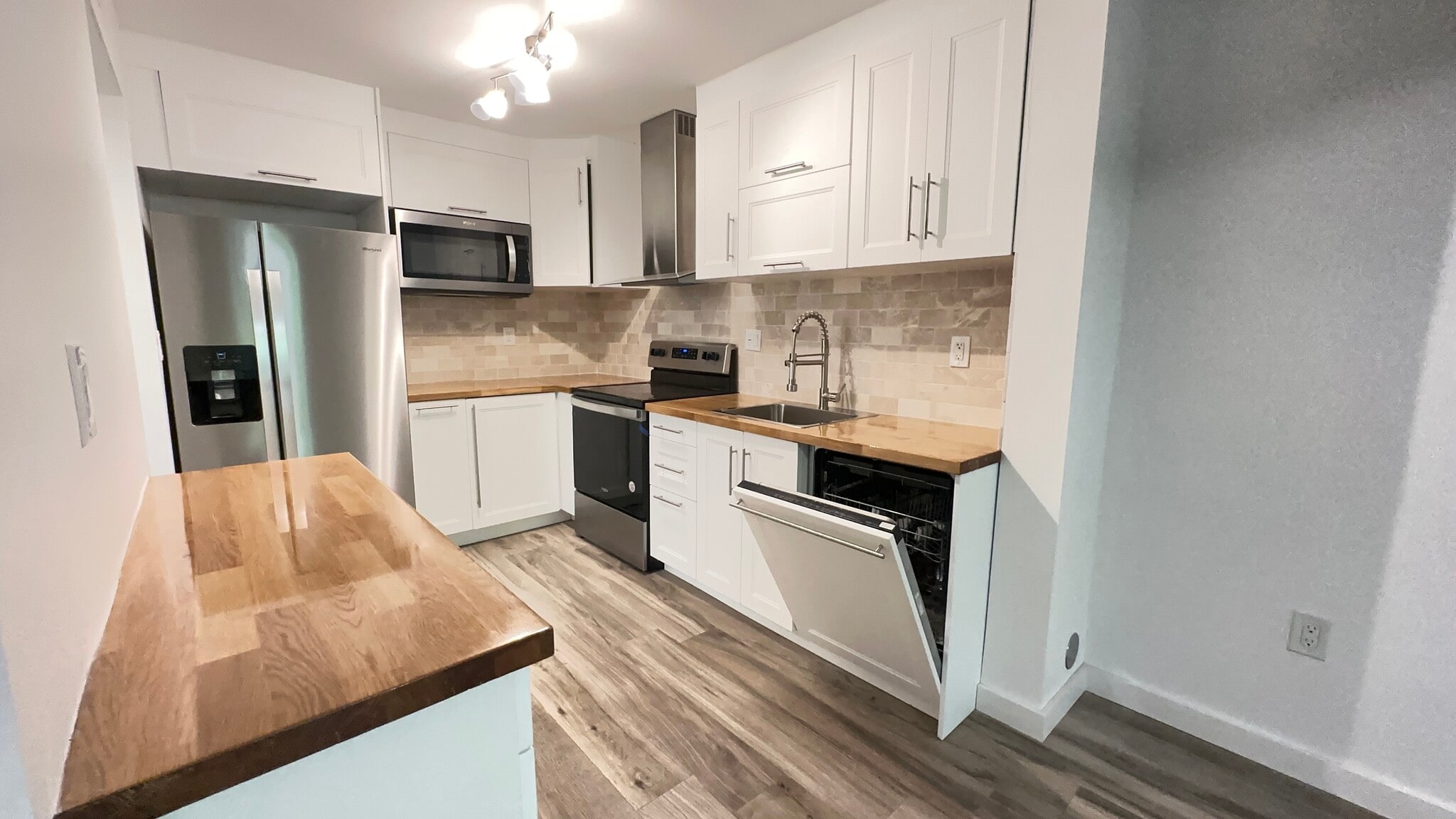 Building Photo - 101 Ocean Lane Dr