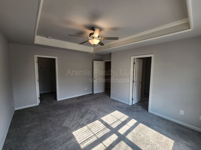 Building Photo - 2079 Pinnacle Walk