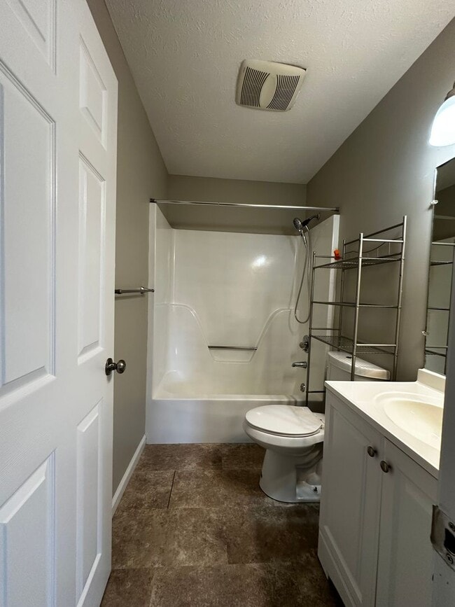 Building Photo - Cozy Hardin Valley Duplex – 2 Bedroom, 1 Bath