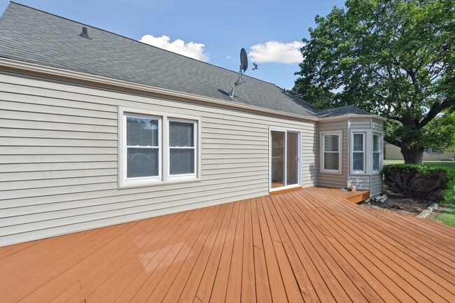 Building Photo - 504 Roland Ave