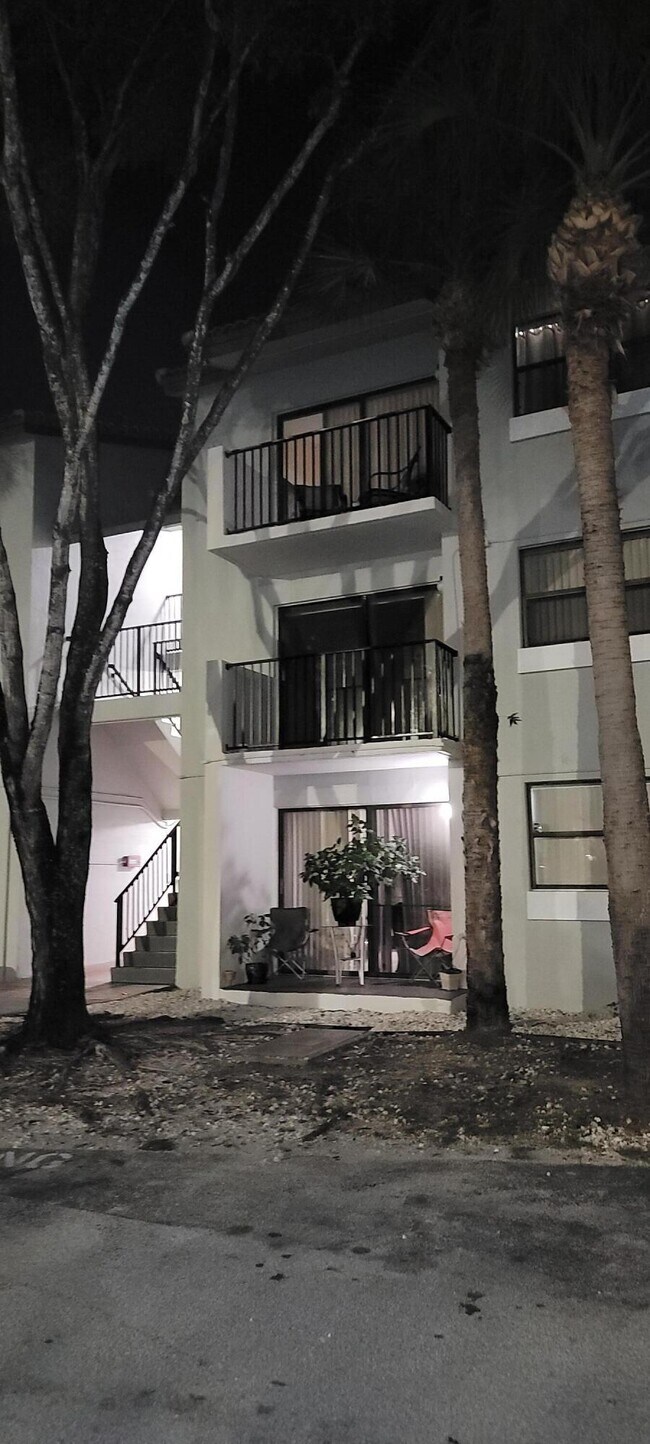 Building Photo - 7210 NW 179th St