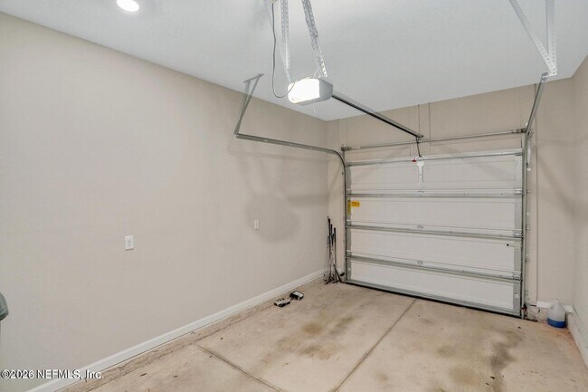Building Photo - 12655 Josslyn Ln