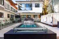 Building Photo - 1267 N Laurel Ave