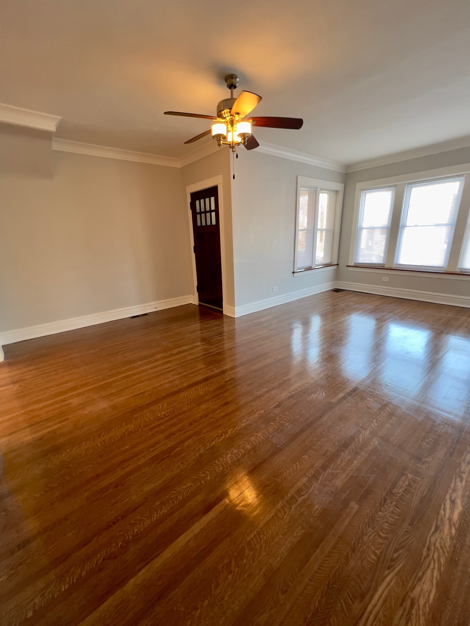 Building Photo - 4827 W Barry Ave