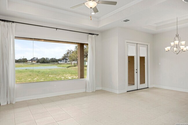 Building Photo - 523 John Price