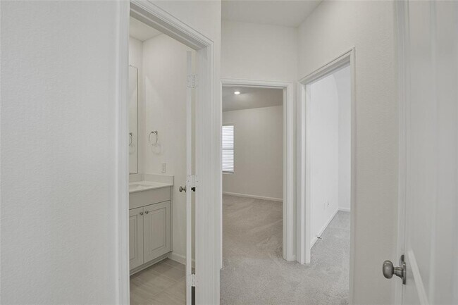 Building Photo - 4261 Waterlily Spg Wy