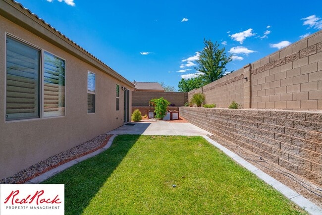 Building Photo - 3 Bedroom Coral Canyon Home on Corner Lot