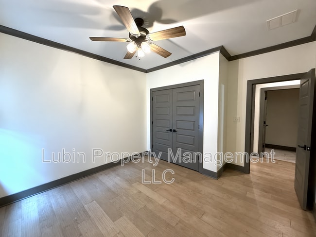 Building Photo - 4948 Wilburn Ave