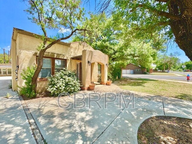 Building Photo - 2702 23rd St