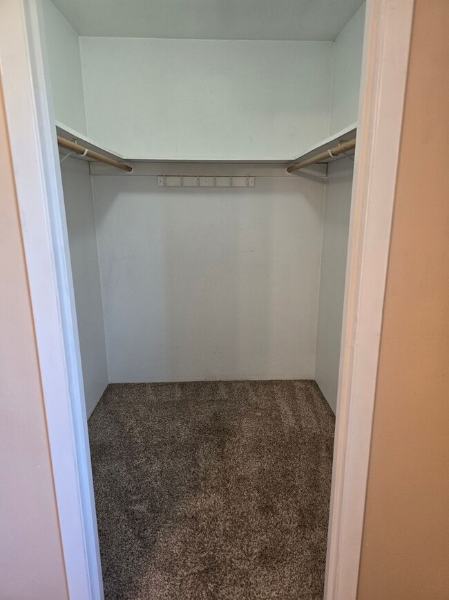 Building Photo - 3 bed 1 bath  Home for Rent in Grants Pass