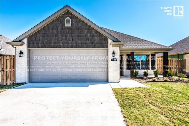 Primary Photo - 124 N Benchmark Ln