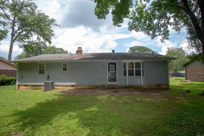 Building Photo - 5320 Timberland Dr