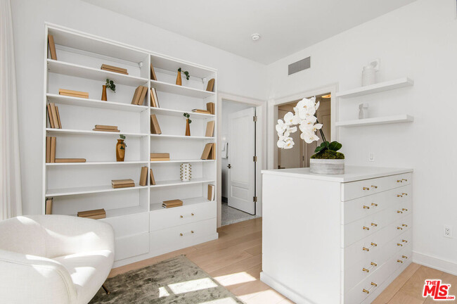 Building Photo - 15225 Palisades Village Ln