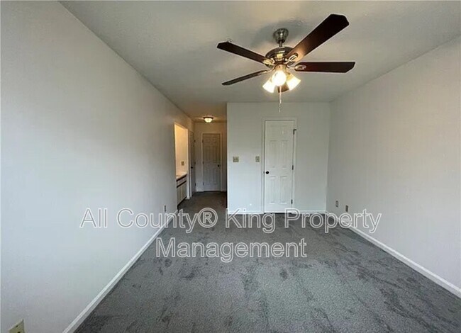 Building Photo - 342 Waterdown Dr