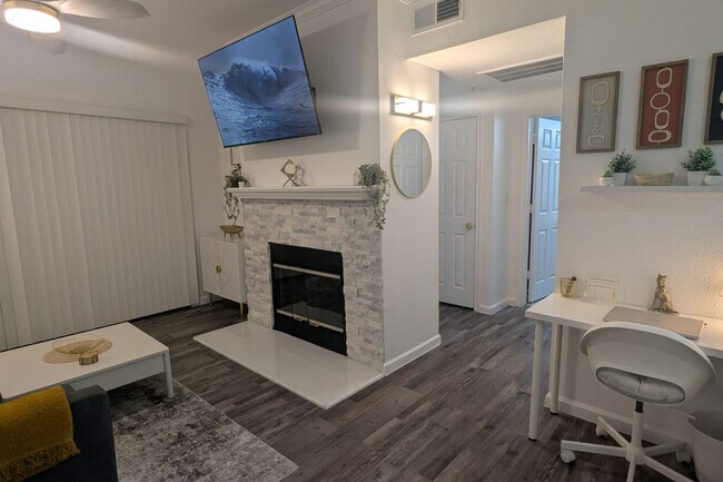 Building Photo - 2929 Kings Rd