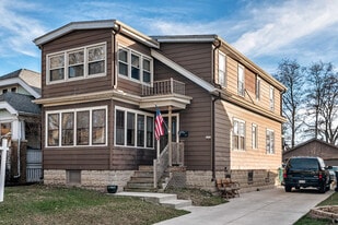 Building Photo - 8903 W Orchard St
