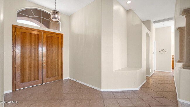 Building Photo - 11732 E Sand Hills Rd