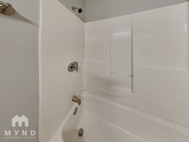 Building Photo - 5720 Raynor Rd