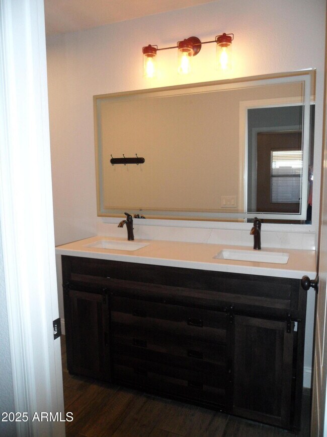 Building Photo - 7864 E Osage Ave