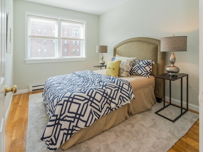 Building Photo - 1750 Washington St