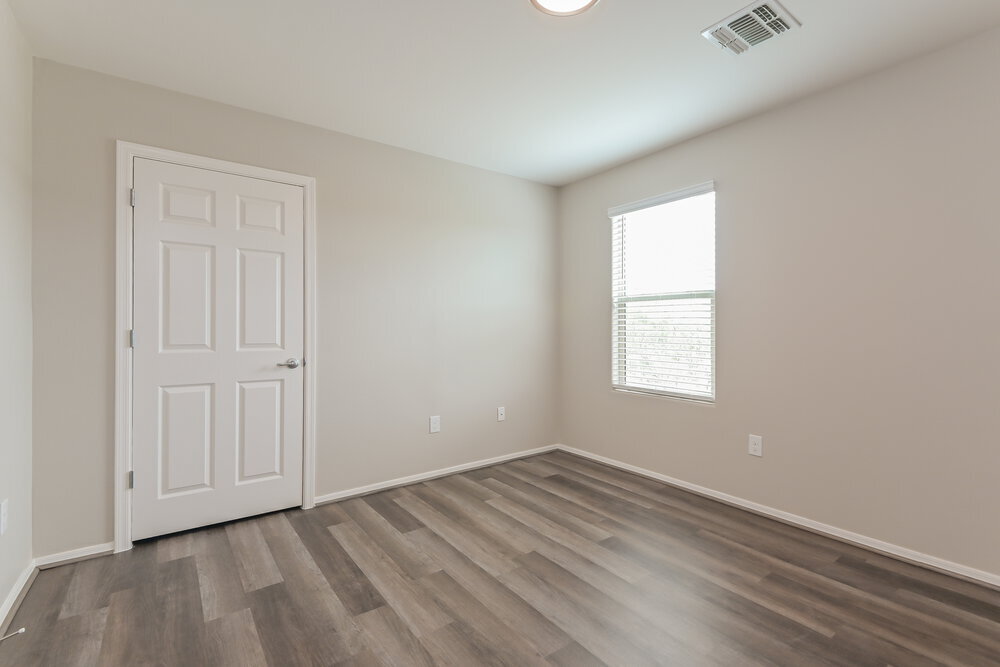 Building Photo - 6549 S Calle Diablo Dr