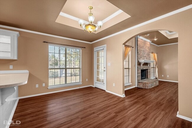 Building Photo - 406 Lavita Dr