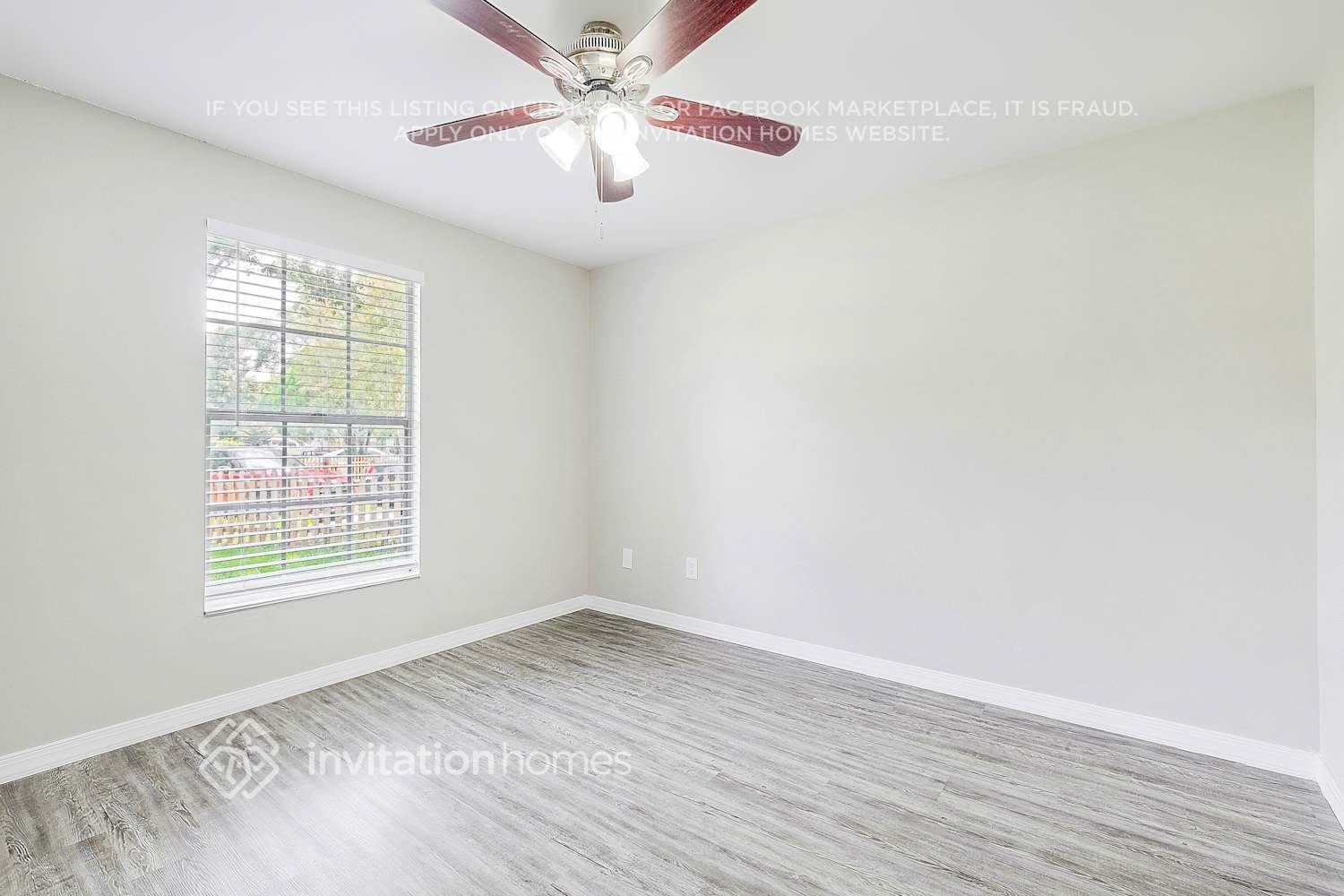 Building Photo - 8127 Kenwood Dr N
